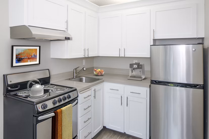 kitchen at Parkridge I Apartments