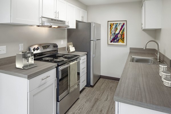 kitchen at Parkridge I Apartments