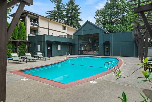 pool at Parkridge I Apartments