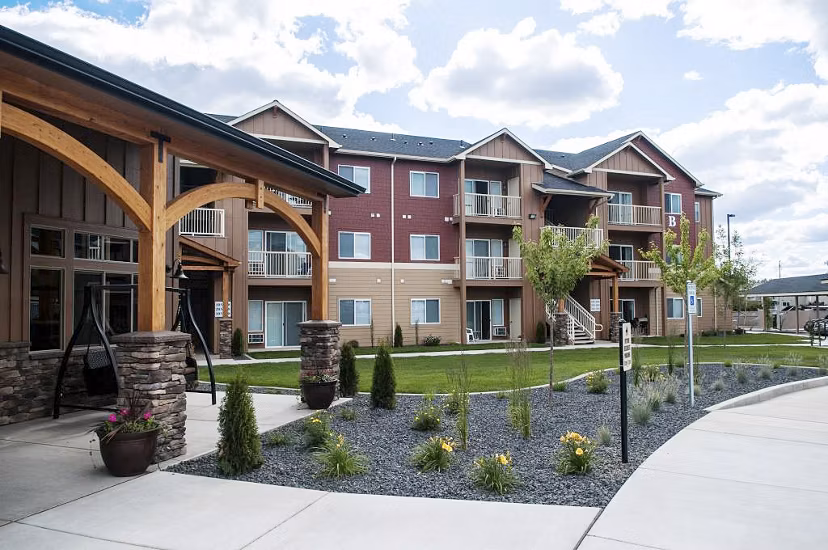 building at The Homestead Apartments