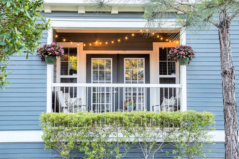 Retreat at the Woodlands: Elegant garden-style apartments surrounded by lush greenery in The Woodlands