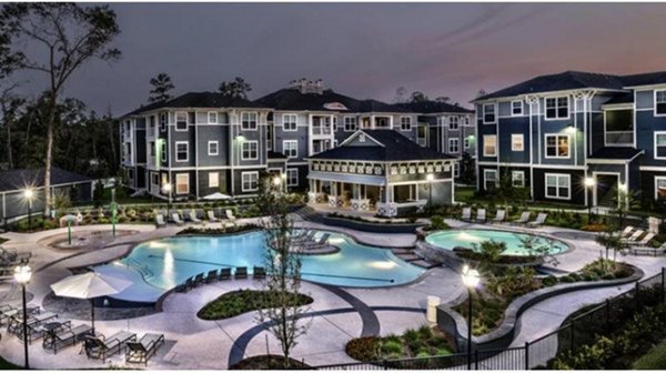 pool at Retreat at the Woodlands Apartments