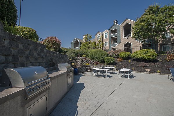 grill area at Vue at 3600 Apartments