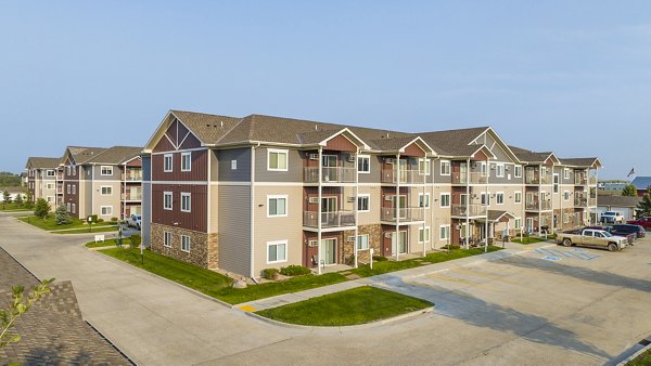 Plantation at Hunters Run: Luxury apartment building in a serene suburban setting