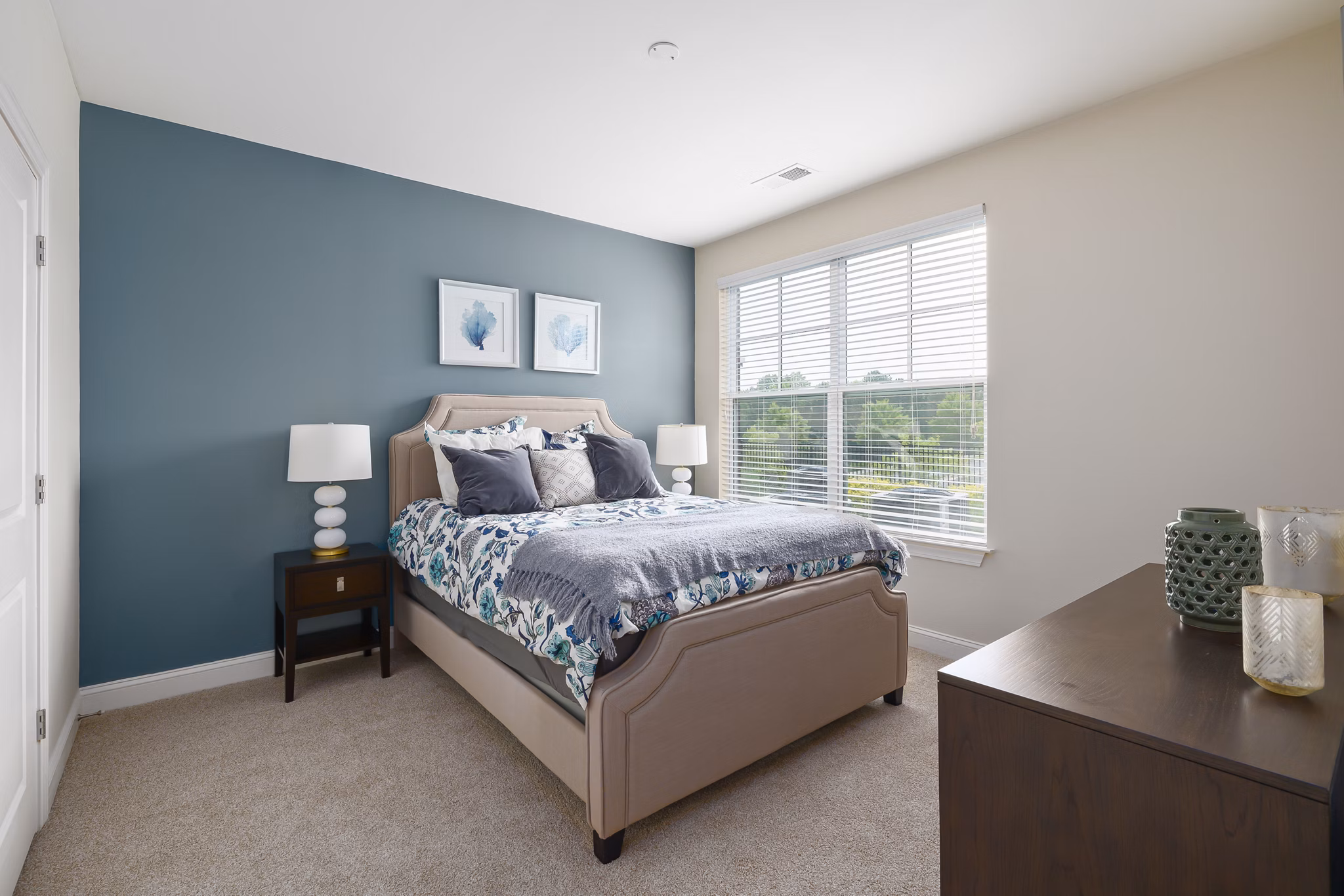Elegant bedroom with modern decor at Parkside Place Apartments, luxury living with convenient access to downtown amenities and attractions
