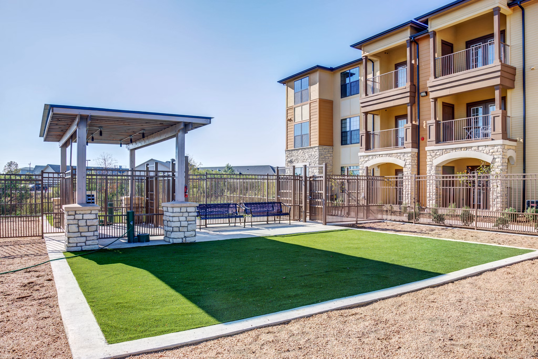 Dalian Monterrey Village: Elegant of luxury apartments in vibrant San Antonio