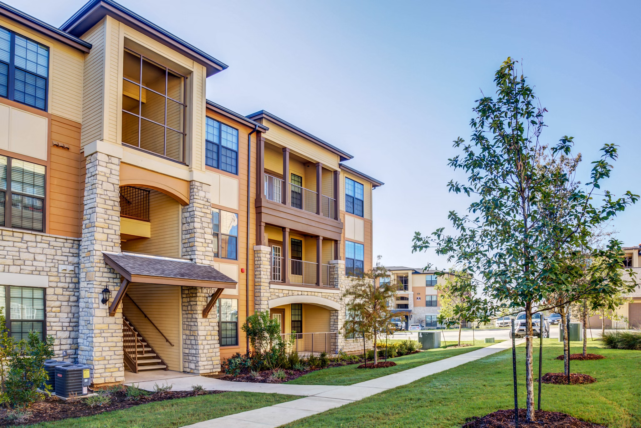 Dalian Monterrey Village: Contemporary luxury apartments in San Antonio