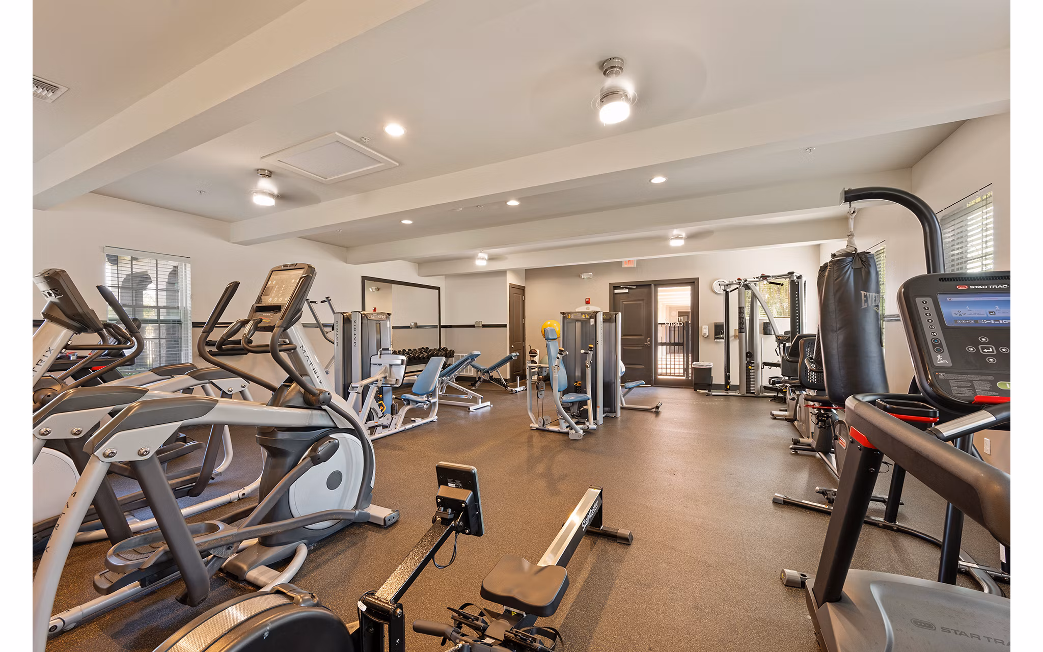 fitness center at The Vineyards at Hammock Ridge Apartments 