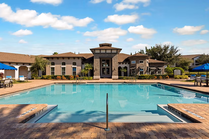 pool at The Vineyards at Hammock Ridge Apartments 