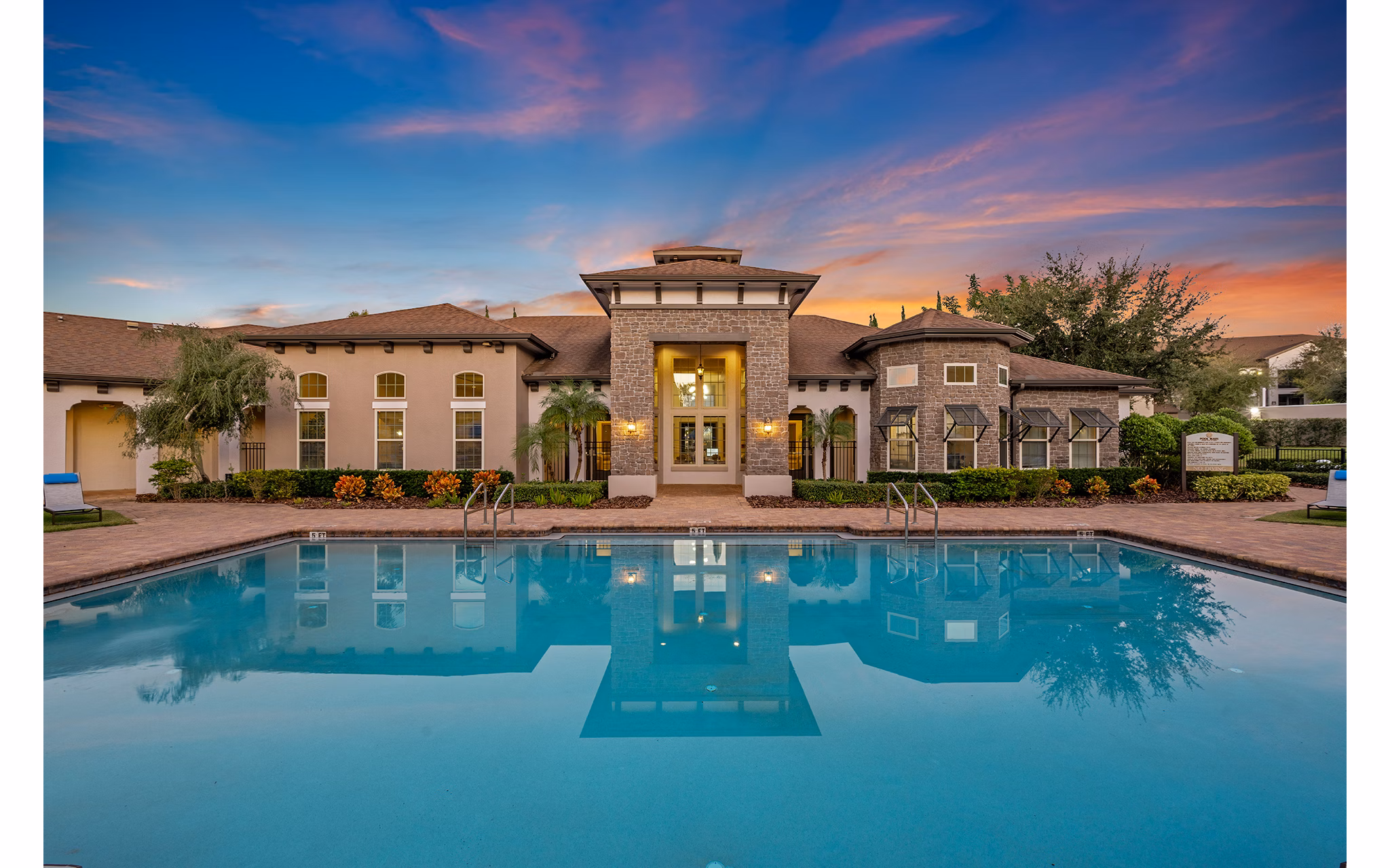 pool at The Vineyards at Hammock Ridge Apartments 