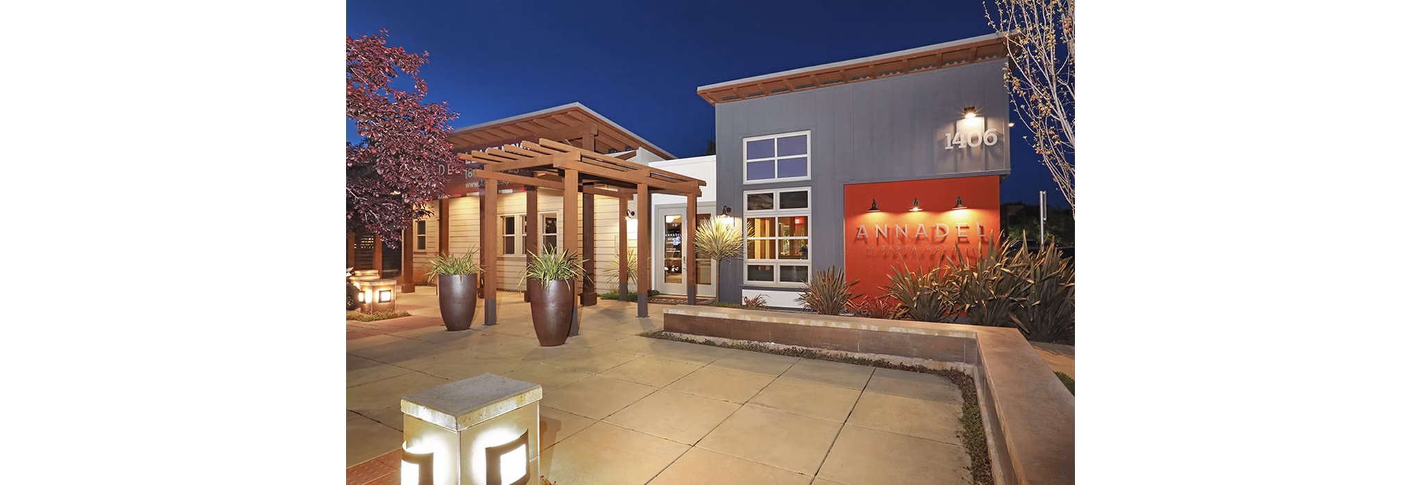 courtyard at Annadel Apartments