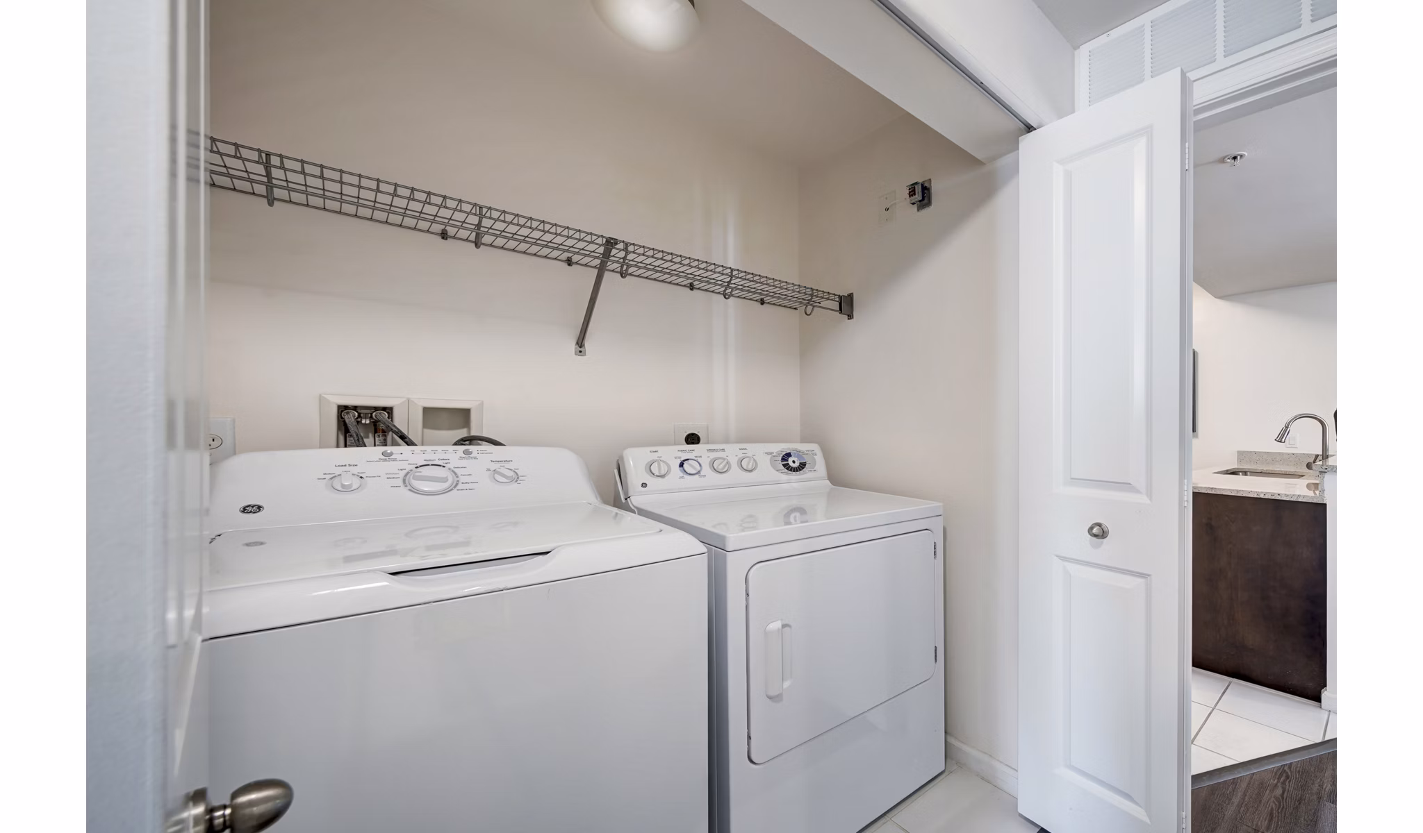 laundry facility at Avana Cypress Creek Apartments 
