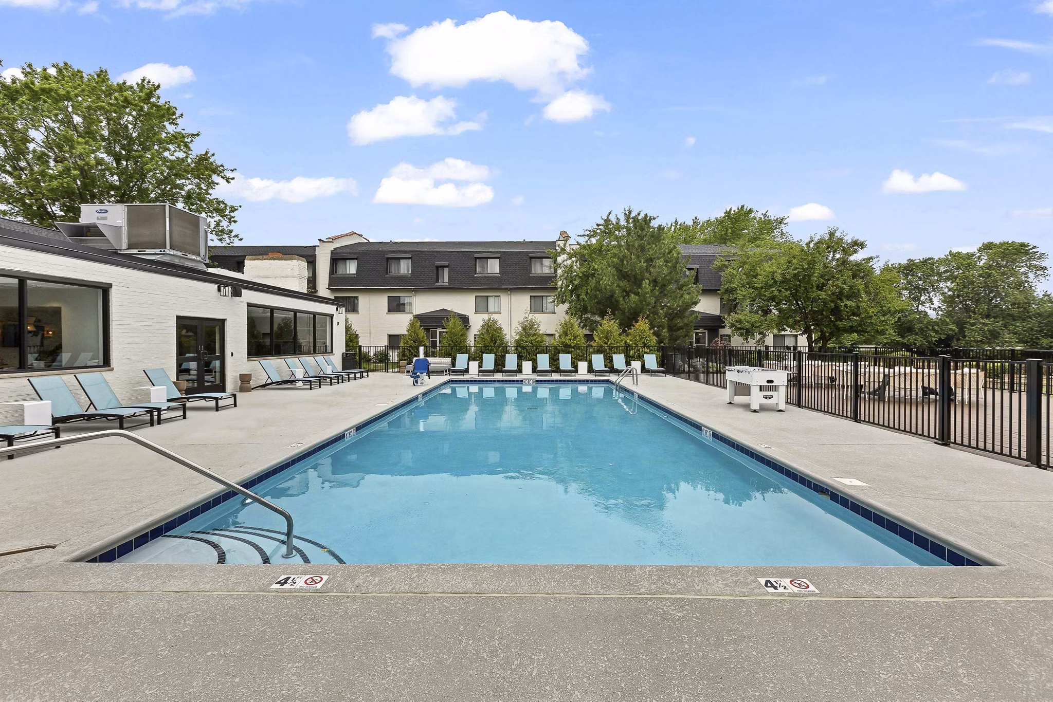 Property images of Albion on Lake Cook