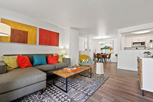 living room at Whitewater Park Apartments