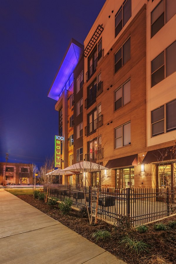 1100 South Apartments: Luxurious at Greystar's sophisticated high-rise in vibrant downtown location