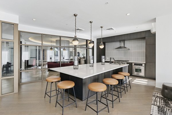 clubhouse at 1100 South Apartments