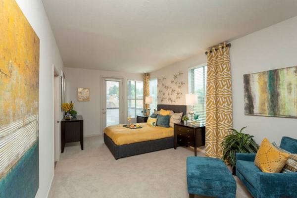 bedroom at Outlook Golden Ridge Apartments