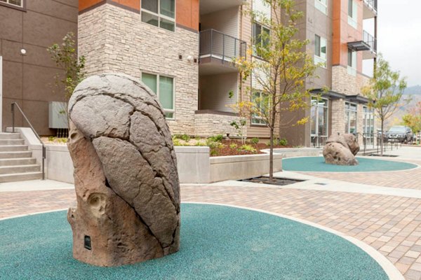 Golden Ridge Apartments: Scenic view at luxury apartments in Outlook