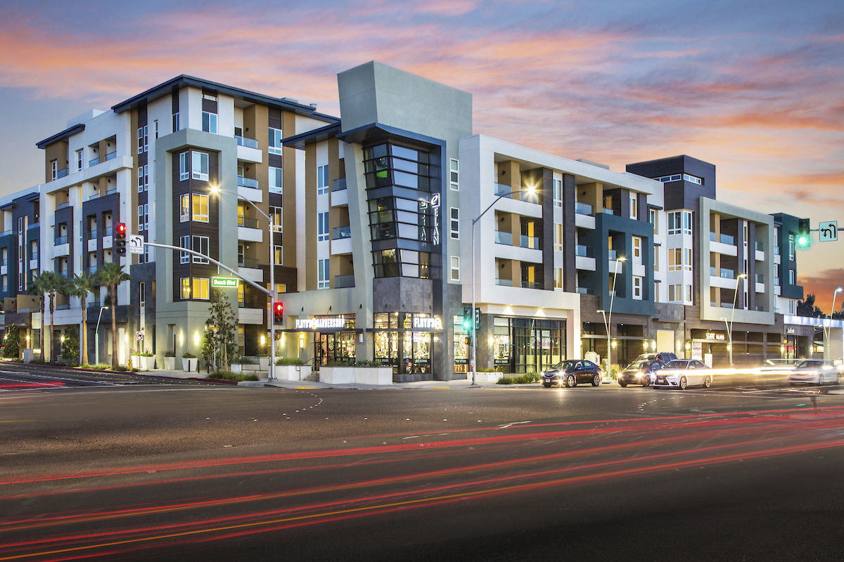 Elan Huntington Beach Luxury Apartments is a similar property to The Californian Apartments- HB located in Huntington Beach