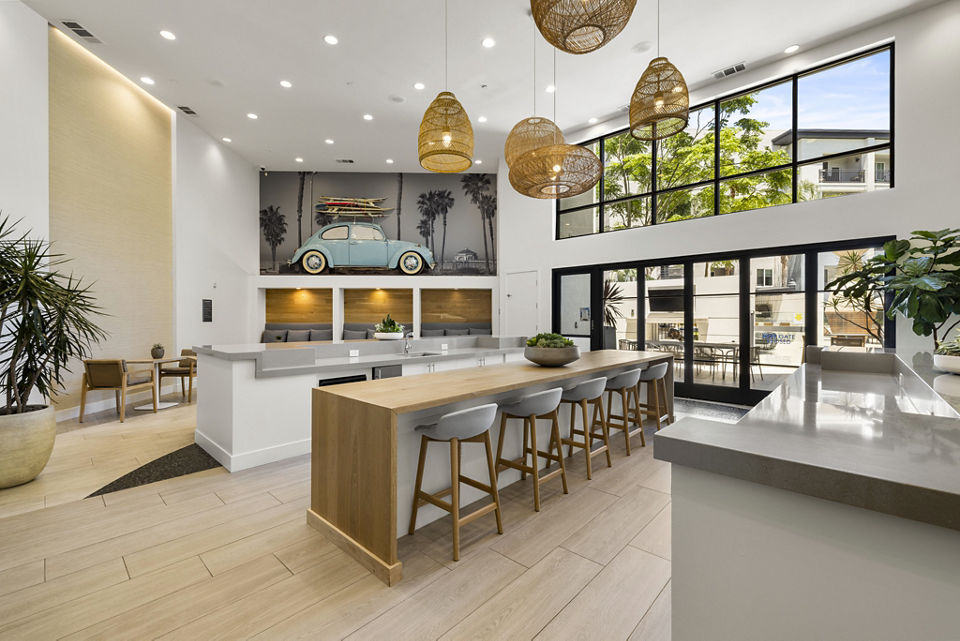 clubhouse at Elan Huntington Beach Apartments
