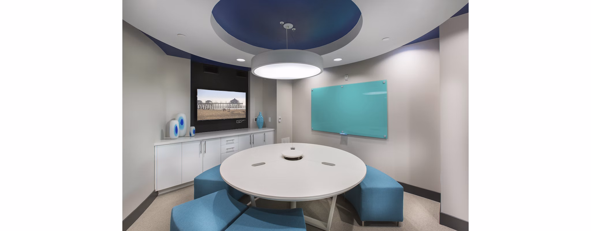 clubhouse at Elan Huntington Beach Apartments