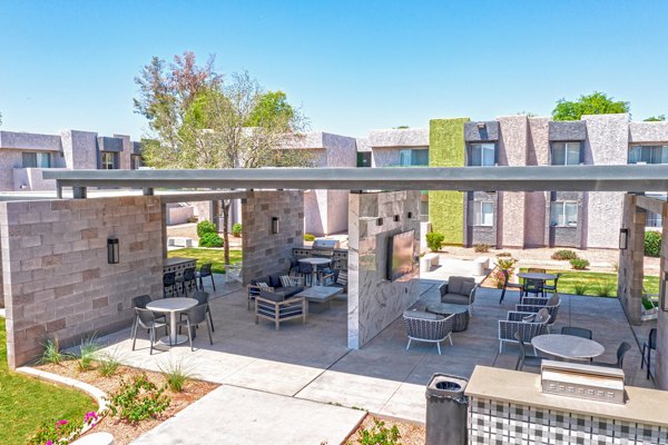 courtyard at Westmount at The District Apartments