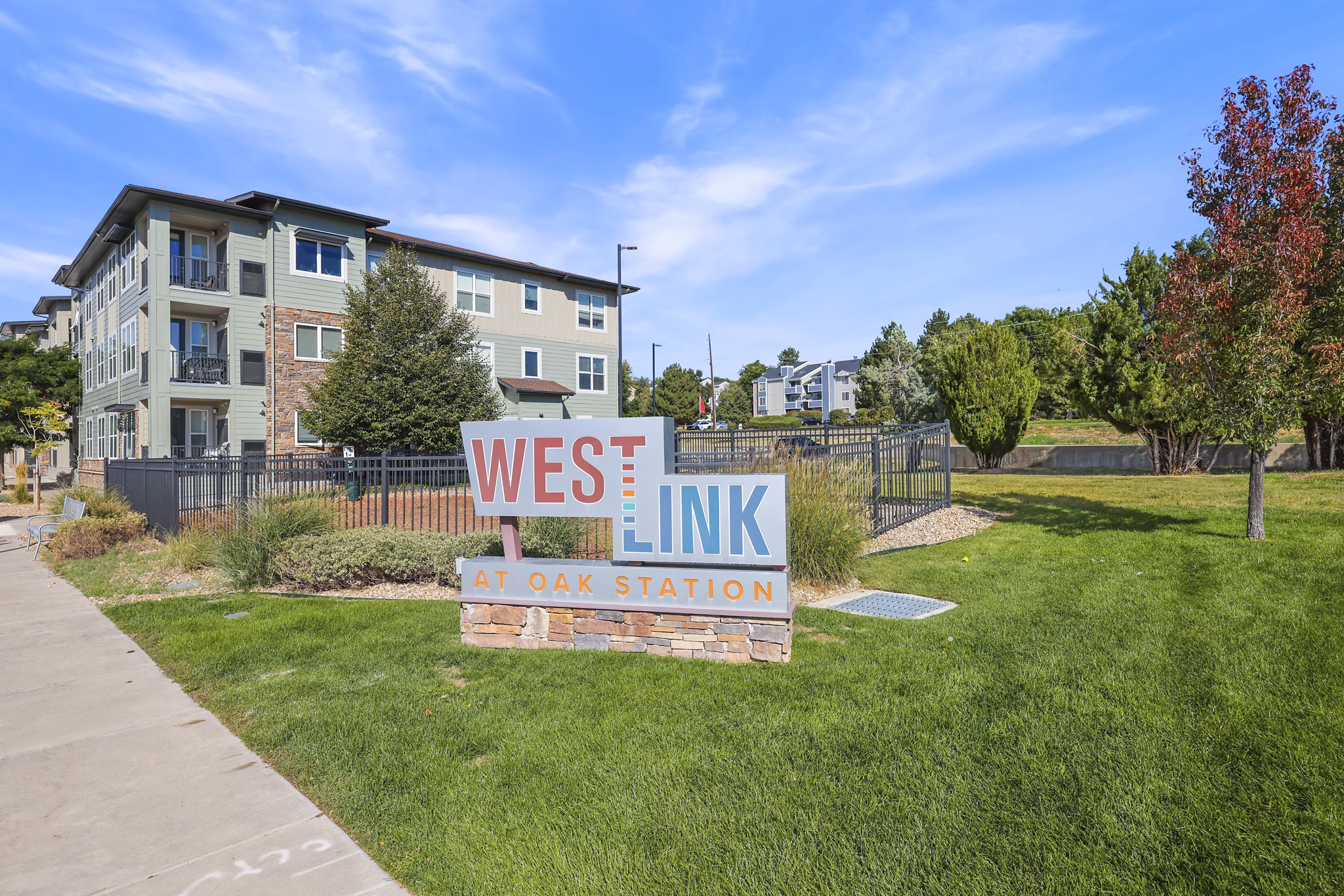 exterior at Westlink at Oak Station Apartments