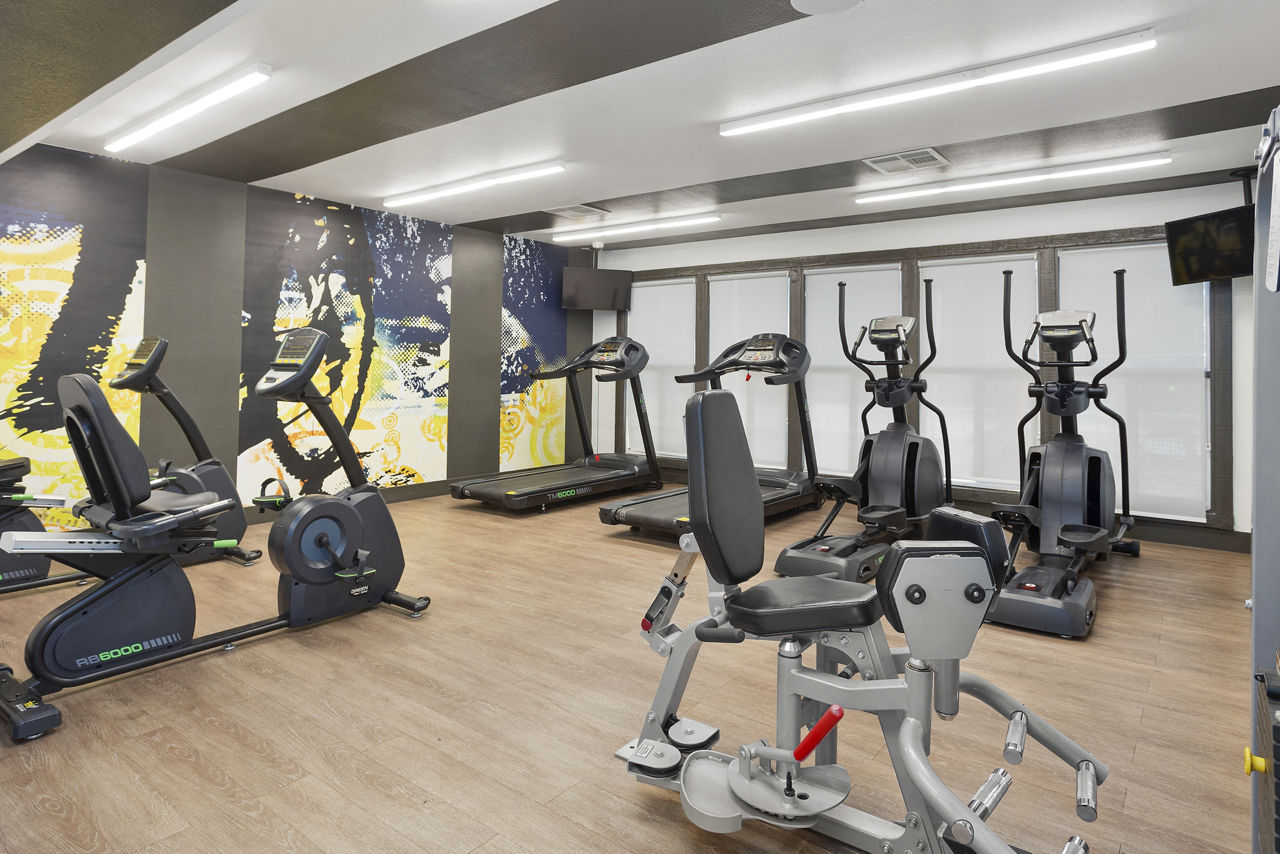 Gym at The Remy (1 of 2)