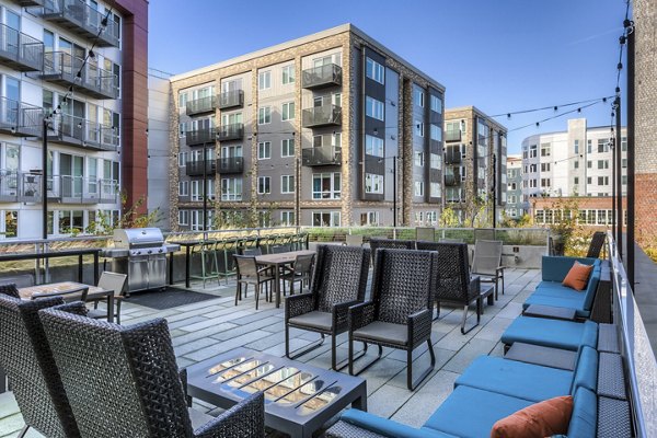 grill area/patio at Stackhouse Apartments