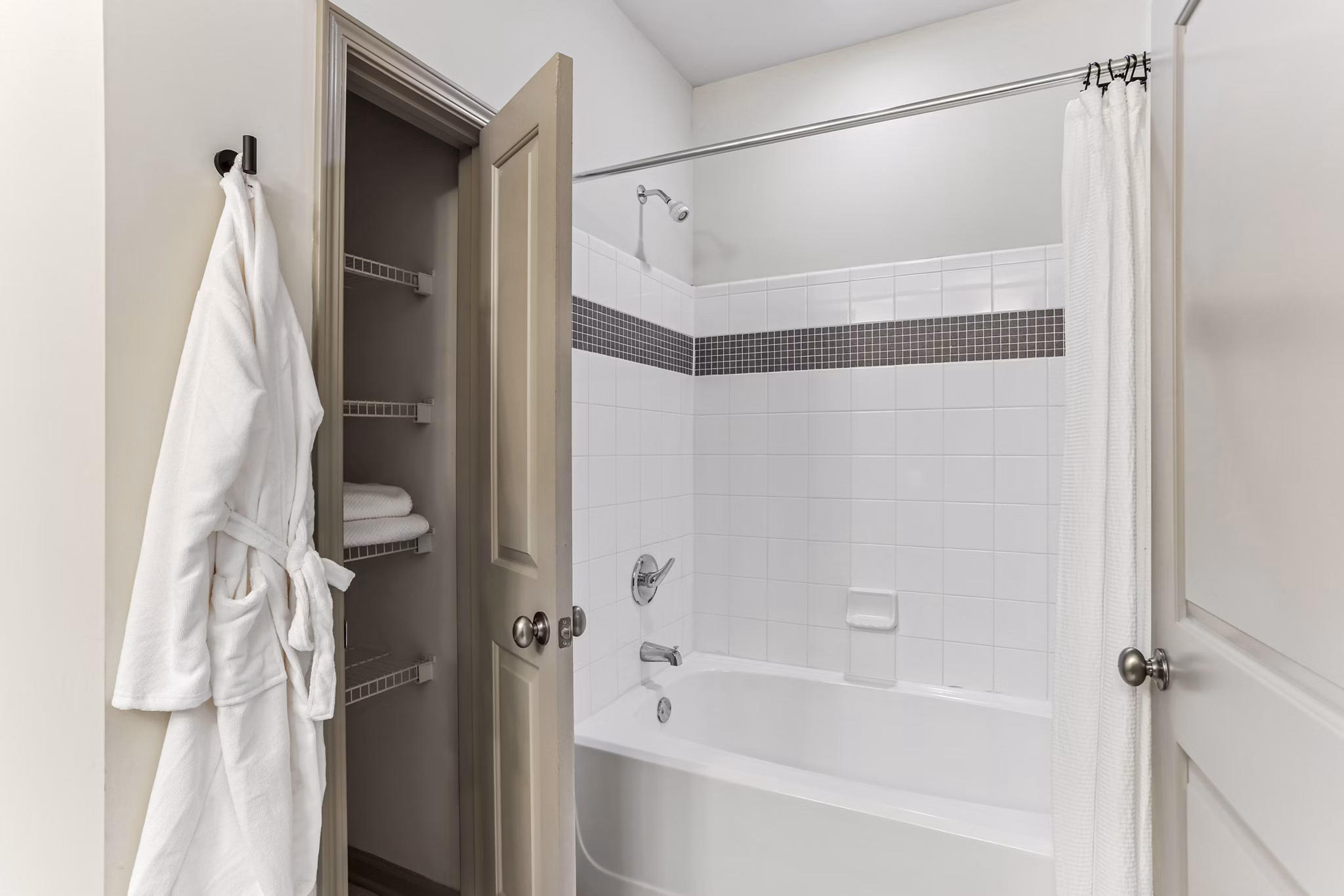 bathroom at Avana Uptown Apartments