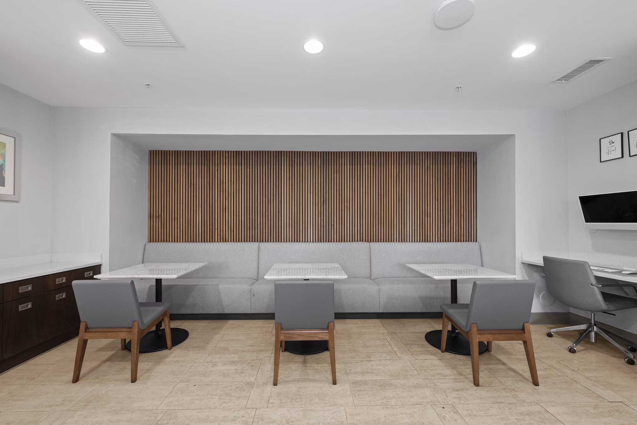 clubhouse at Element Ballantyne Apartments