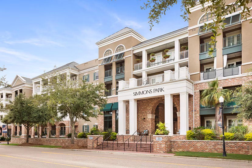 exterior at Simmons Park Apartments 