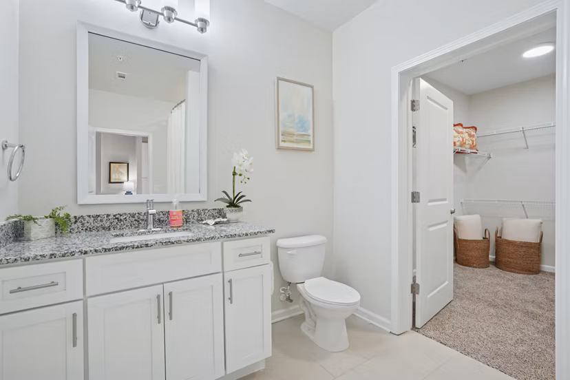 bathroom at Simmons Park Apartments 