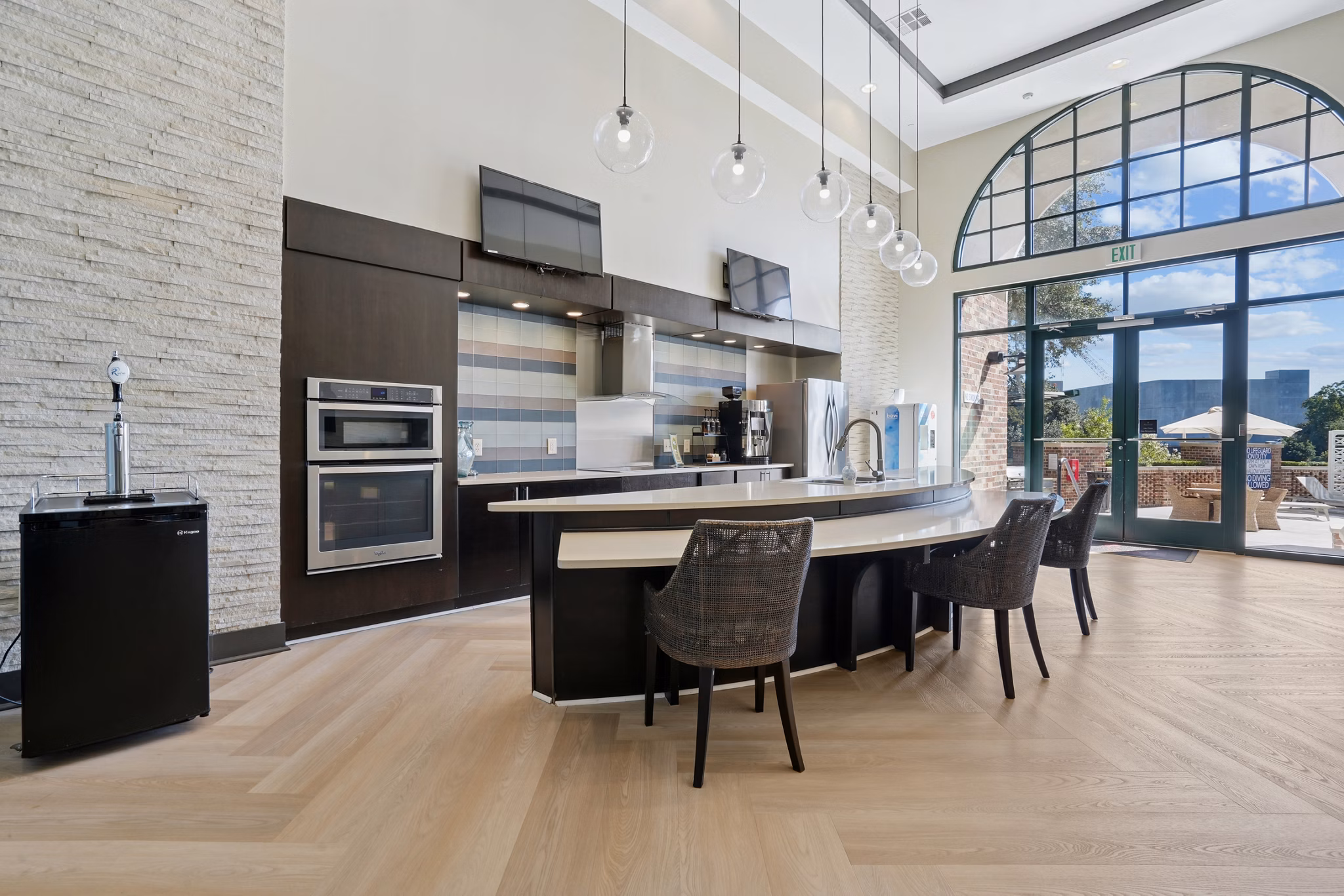 clubhouse at Simmons Park Apartments 