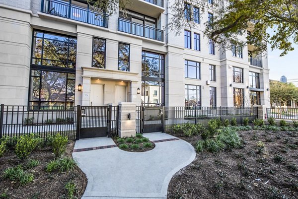 Novel River Oaks: Elegant design of luxury apartments in a prime Houston location