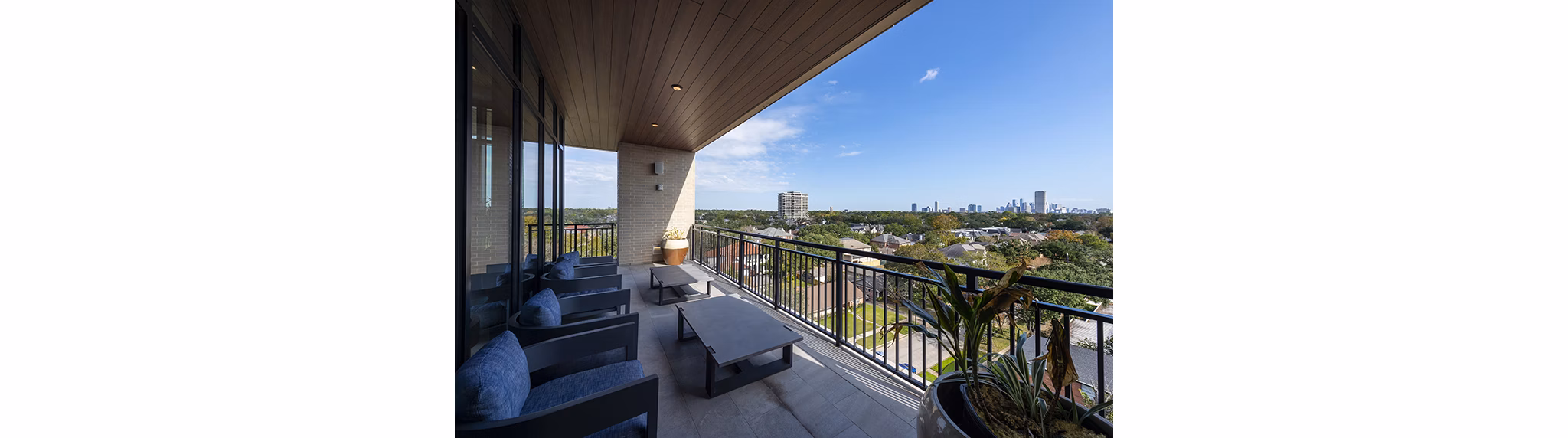 patio at Novel River Oaks Apartments 