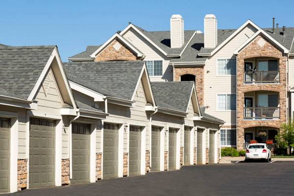 exterior at Aspen Ridge Apartments
