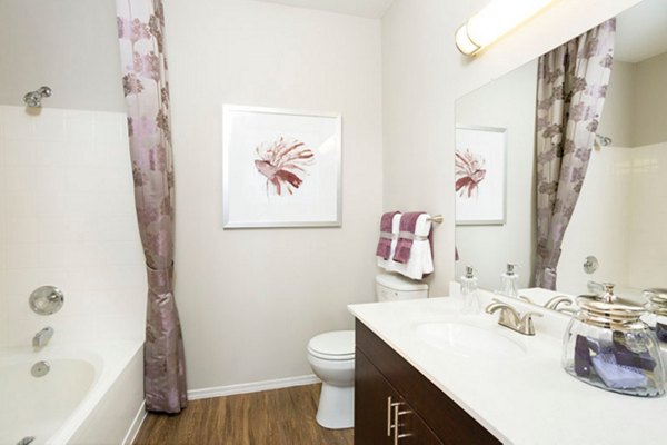 bathroom at Aspen Ridge Apartments