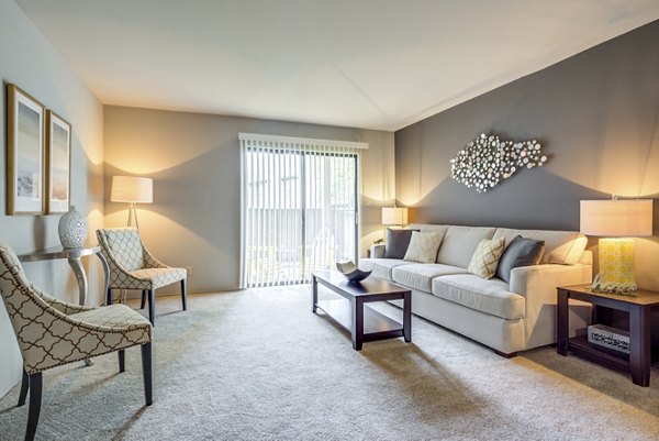  living room at Sun River Village Apartments