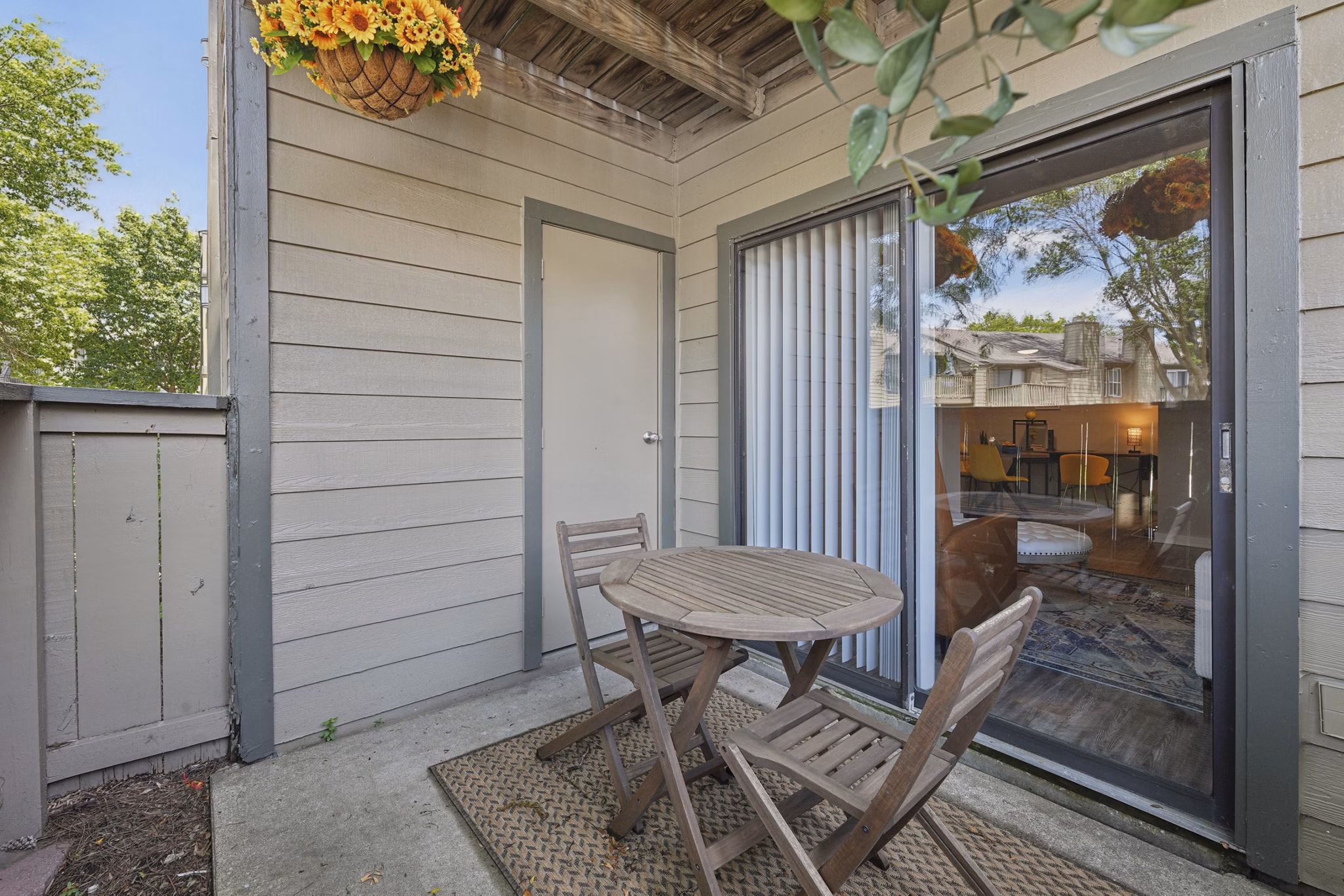 Patio at Sun River Apartments