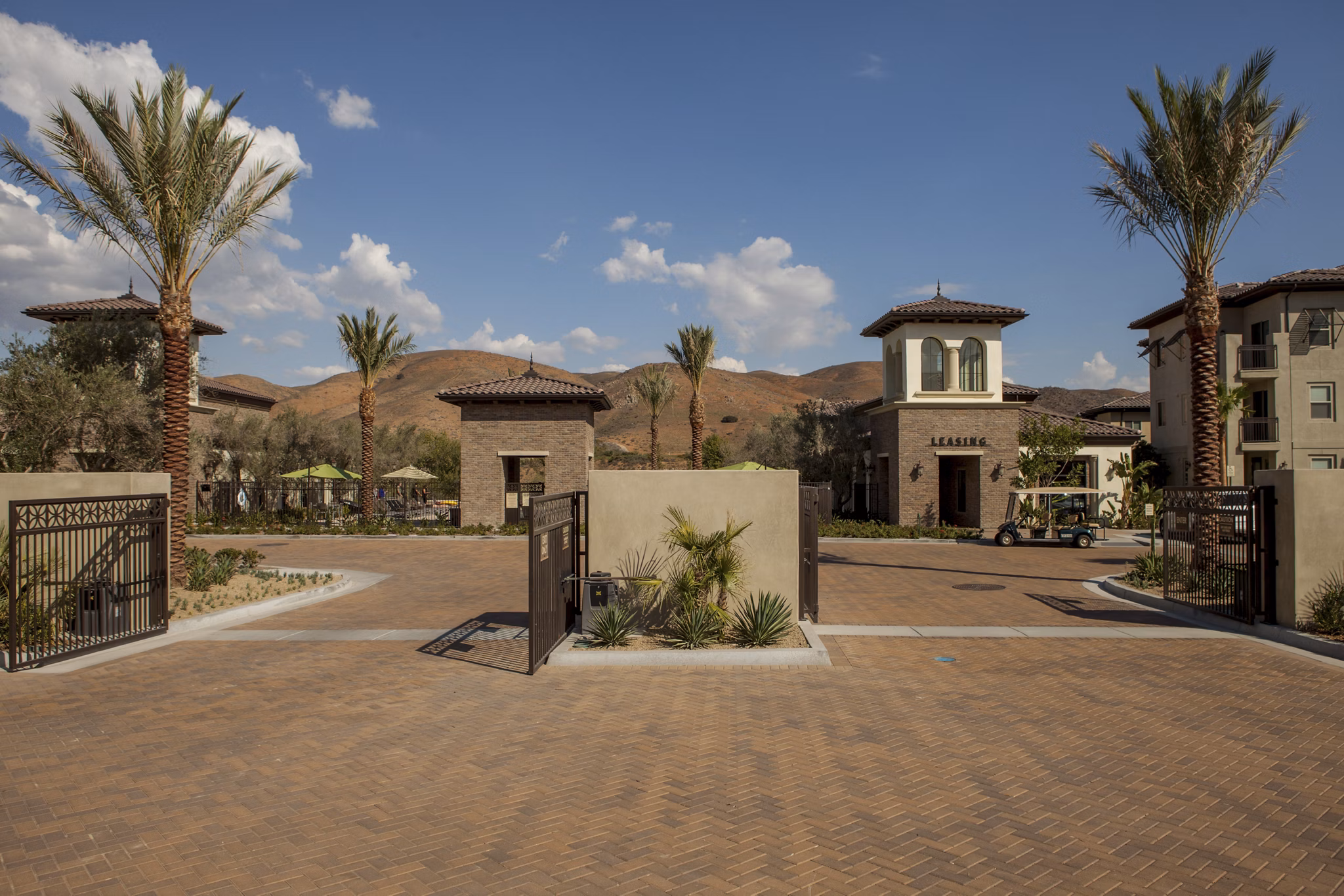 building/exterior at Encanto Apartments