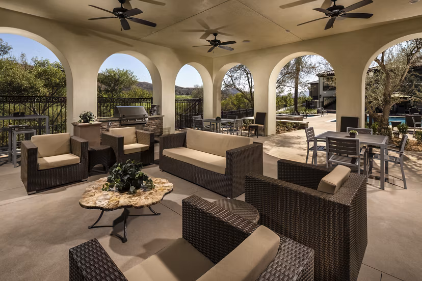 patio at Encanto Apartments