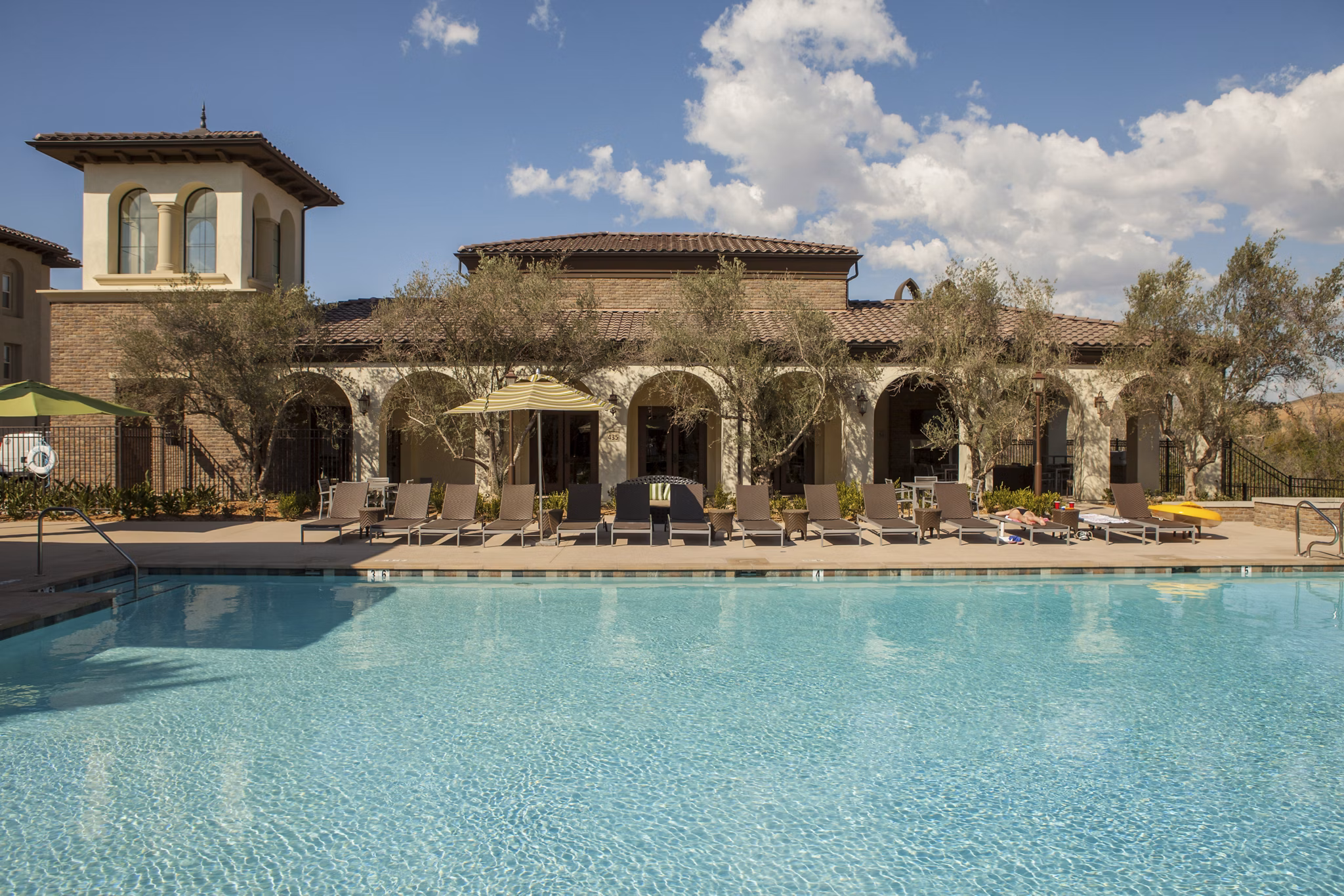 pool at Encanto Apartments