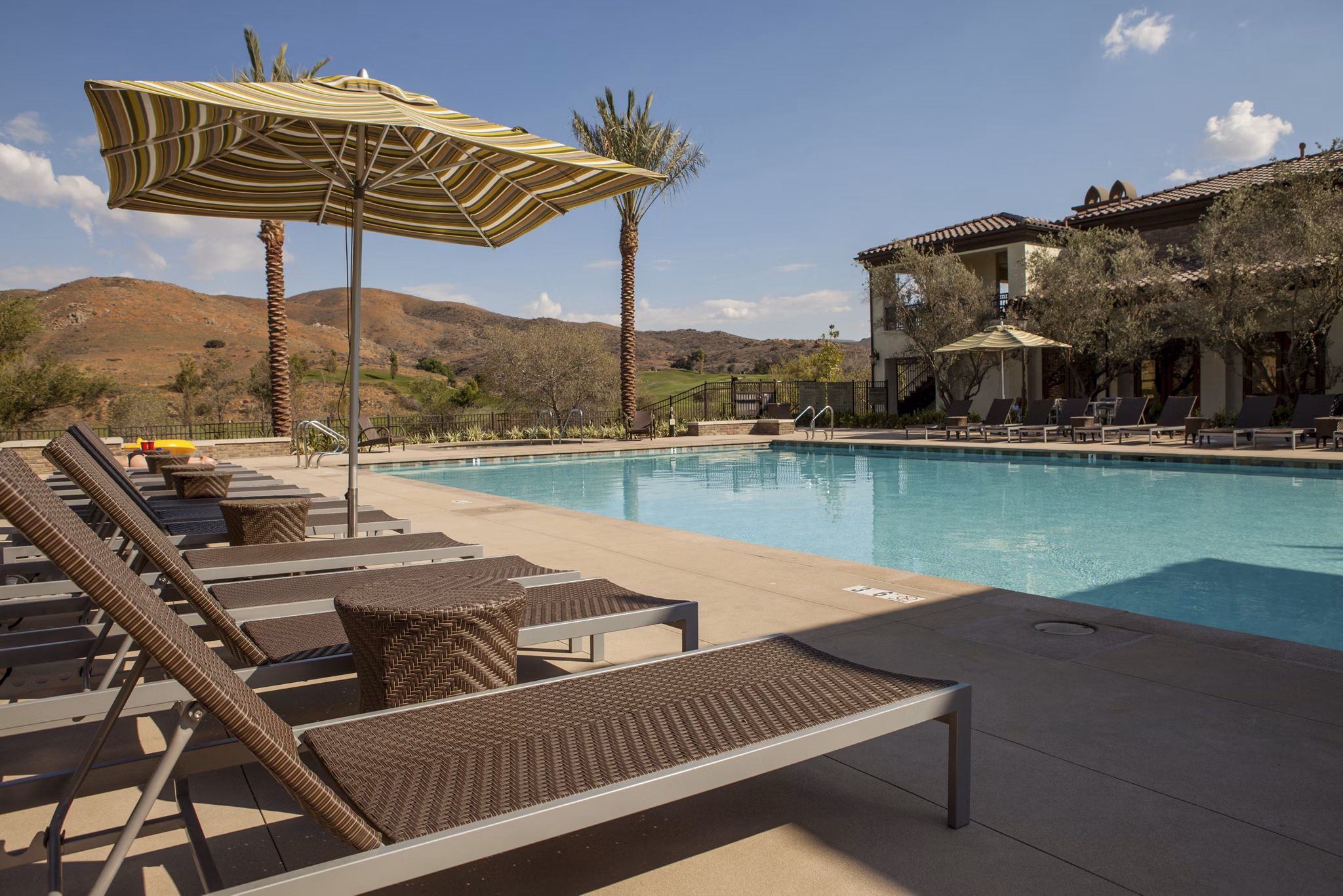 pool at Encanto Apartments