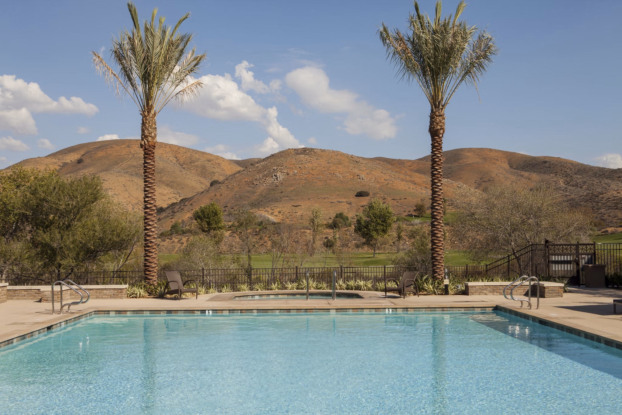 pool at Encanto Apartments