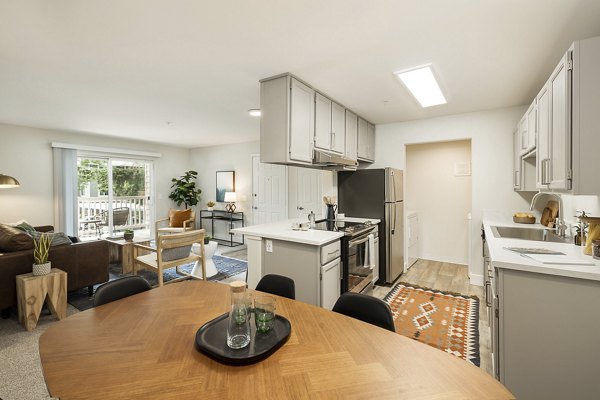 Canyon Creek Apartments: Stunning luxury apartments in serene wooded setting