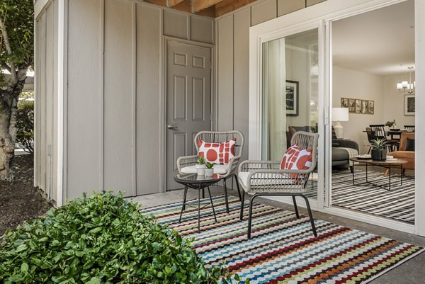 patio at Canyon Creek Apartments