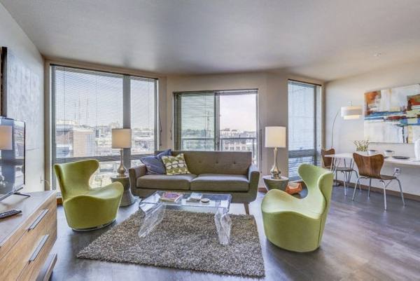 living room at Cue Apartment Homes
