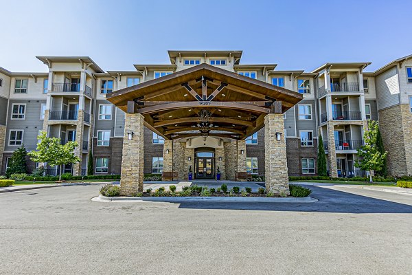 Album Quail Springs: Modern luxury apartments featuring stunning architecture in Oklahoma City's vibrant community