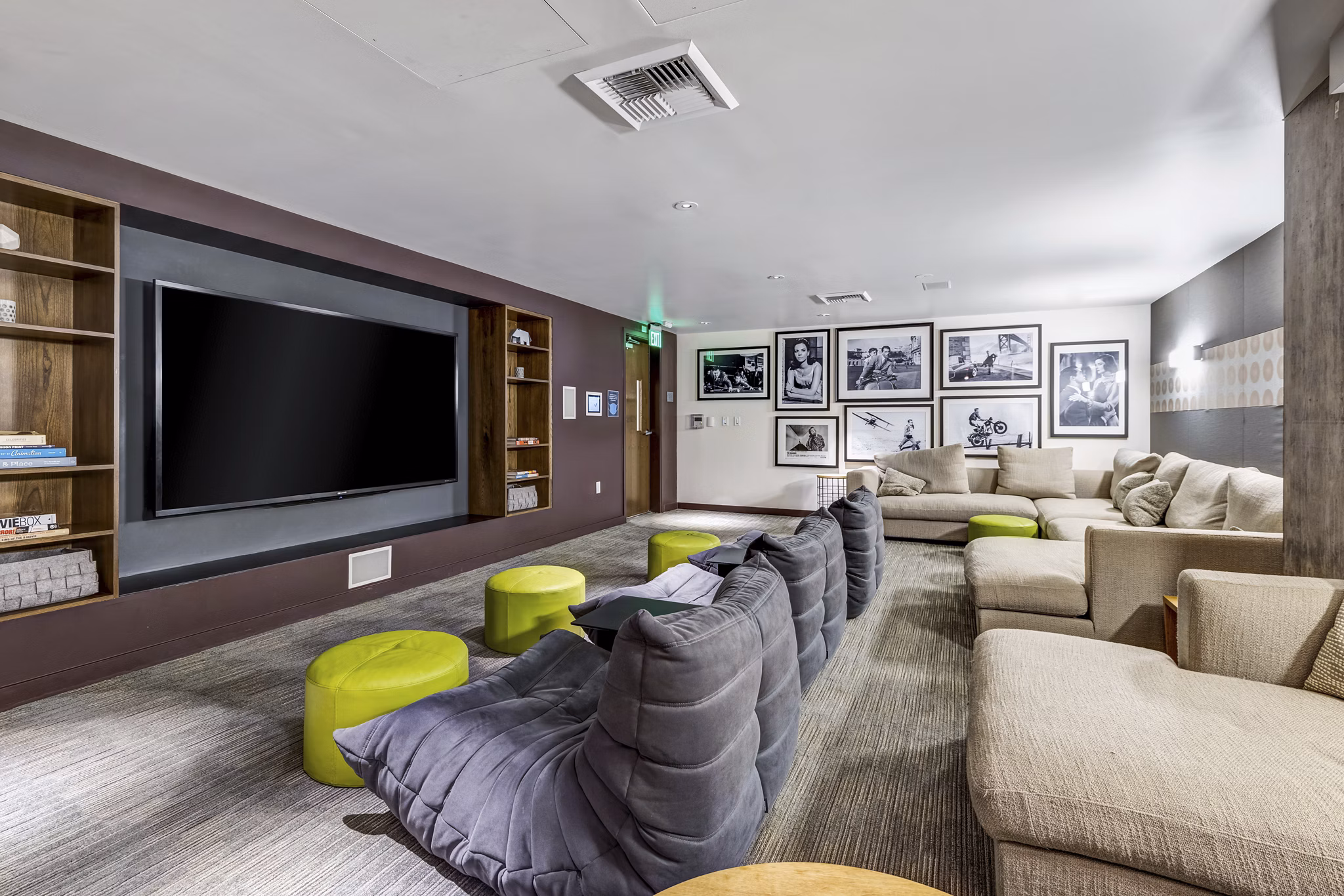 Clubhouse featuring sleek design and modern furnishings at Viktoria Apartments